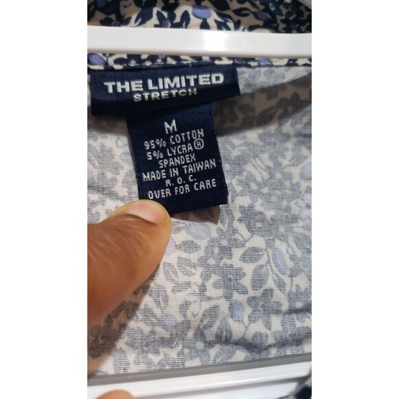 The Limited Stretch Women's M Purple/White Floral Elbow Sleeve Button Up Shirt - Picture 4 of 5